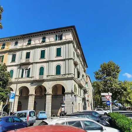 Apartamento Ferry House Two