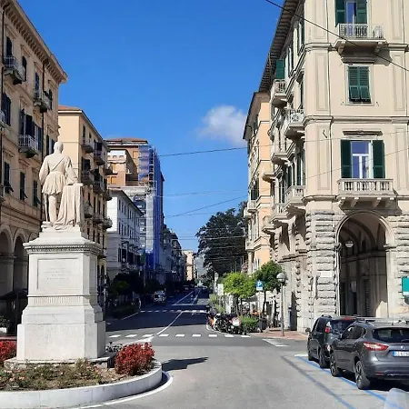 Apartment Ferry House Two *