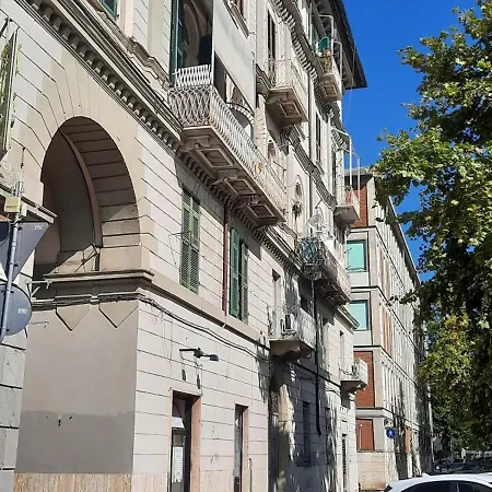 Ferry House Two * La Spezia