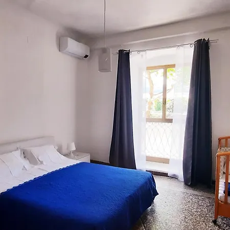 Ferry House Two 아파트 *